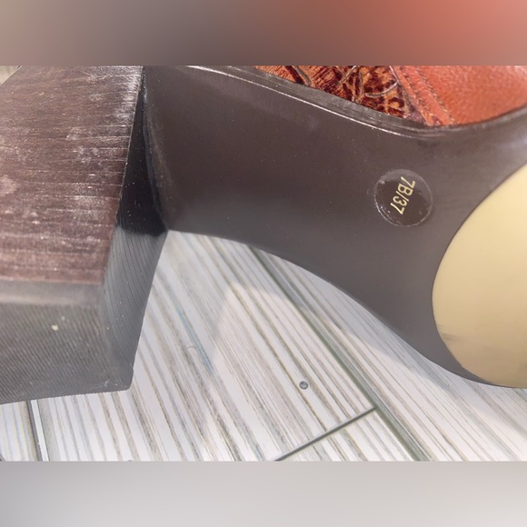 BCBG Girls “MAX AZIRA” Western Ankle Boots Size 7 - Picture 13 of 14